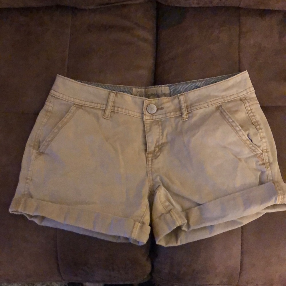 Women’s Sz 0 Aeropostale Beige shorts
